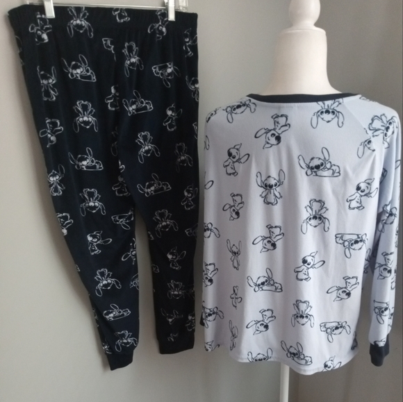 DISNEY LILO & STITCH WOMEN'S BLUE PAJAMA SET SIZE LARGE (12-14). - Picture 2 of 9